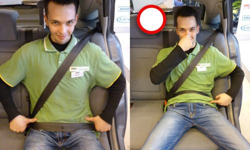 Maciej Bednarczyk demonstruje kolce biodrowe przednie górne (po lewej) oraz jak NIE ZAPINAĆ pasa bezpieczeństwa (po prawej stronie)