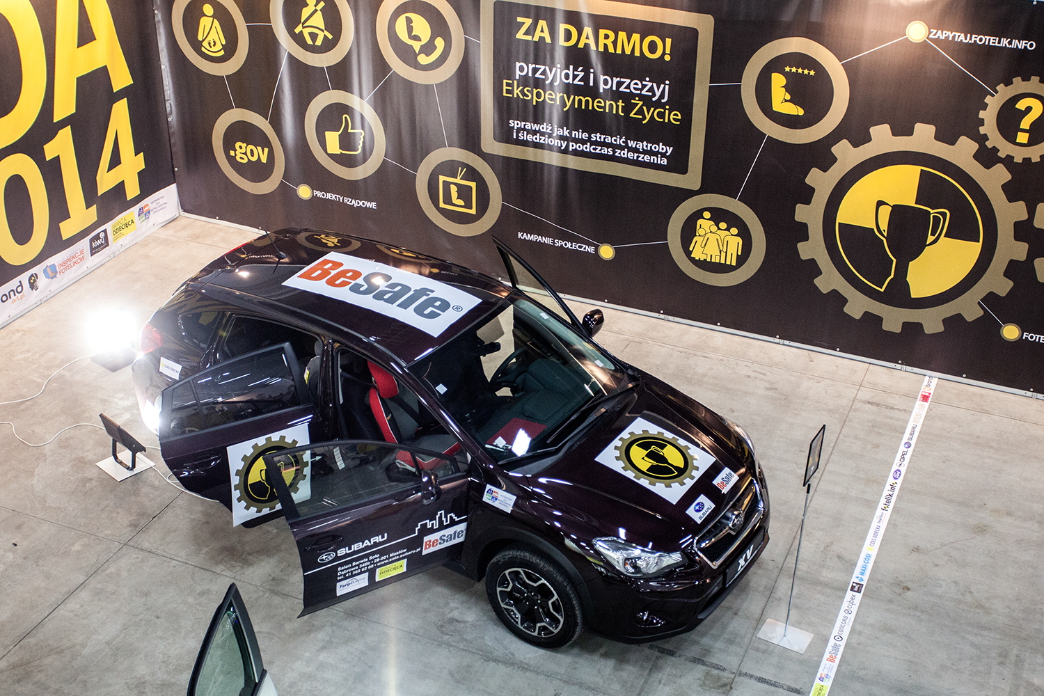 Samochód Subaru XV dostarczony przez dealera Solo sp. z o.o. w Kielcach na Targi Czas Dziecka 2014
